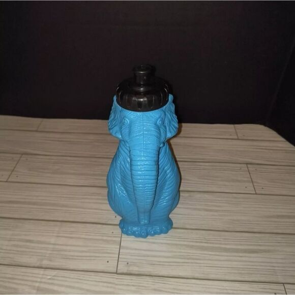 Vintage Circus Blue Elephant Blow Mold 32oz Water Bottle Made In The USA CA - Picture 1 of 9